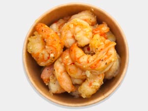 Pasta de camarones al ajo con salsa cremosa y hierbas frescas, especialidad de mar en Pastasole ARG